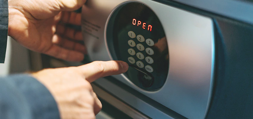 Cash Safe Openers in Willows, California